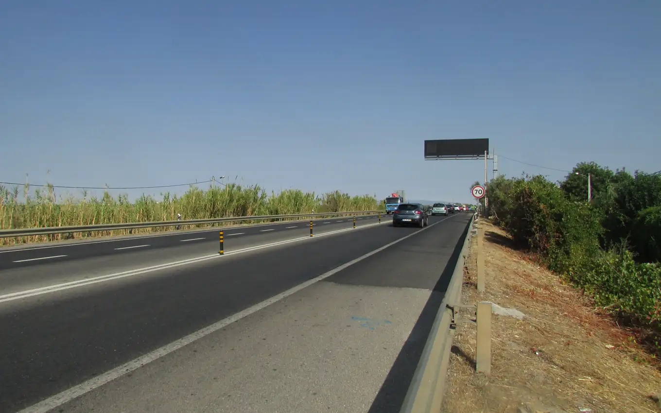 Car rental and driving in the Algarve